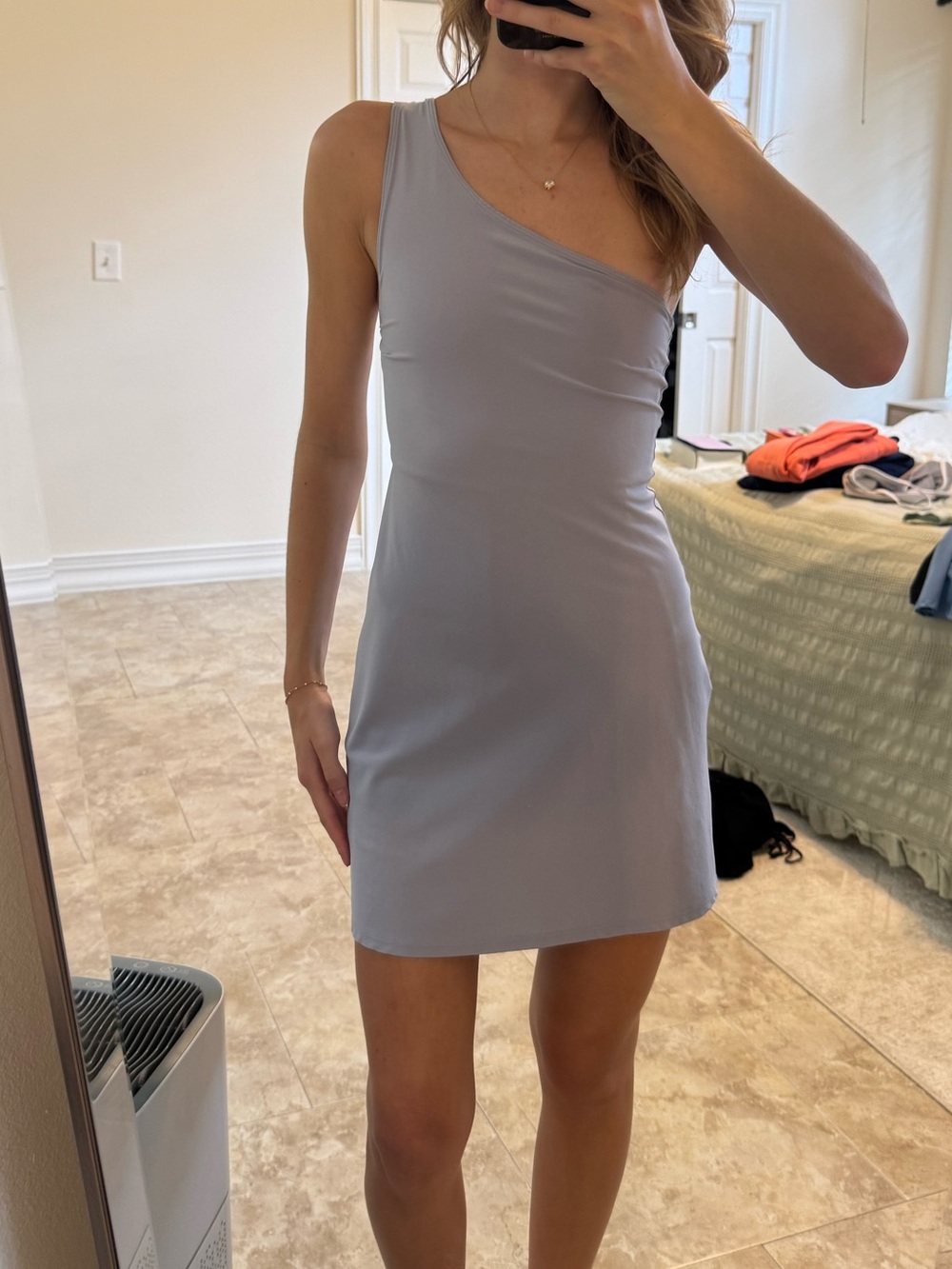 Abercrombie & Fitch athletic one shoulder dress